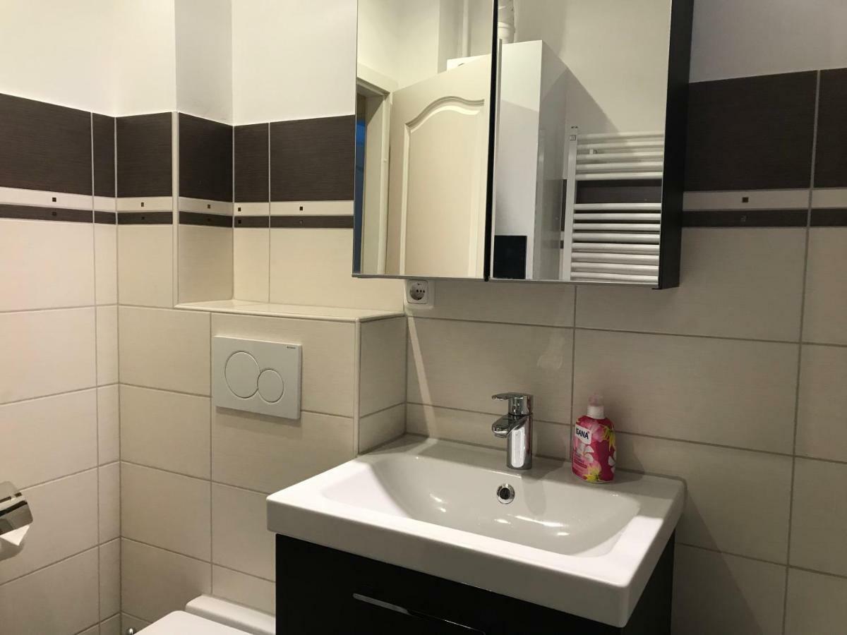 Ferienwohnung Am Uniklinik Любек Екстериор снимка